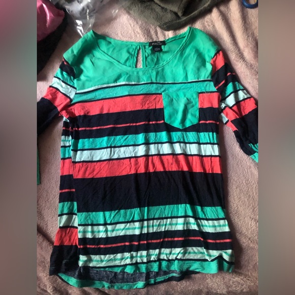 Two striped shirts - Picture 4 of 11